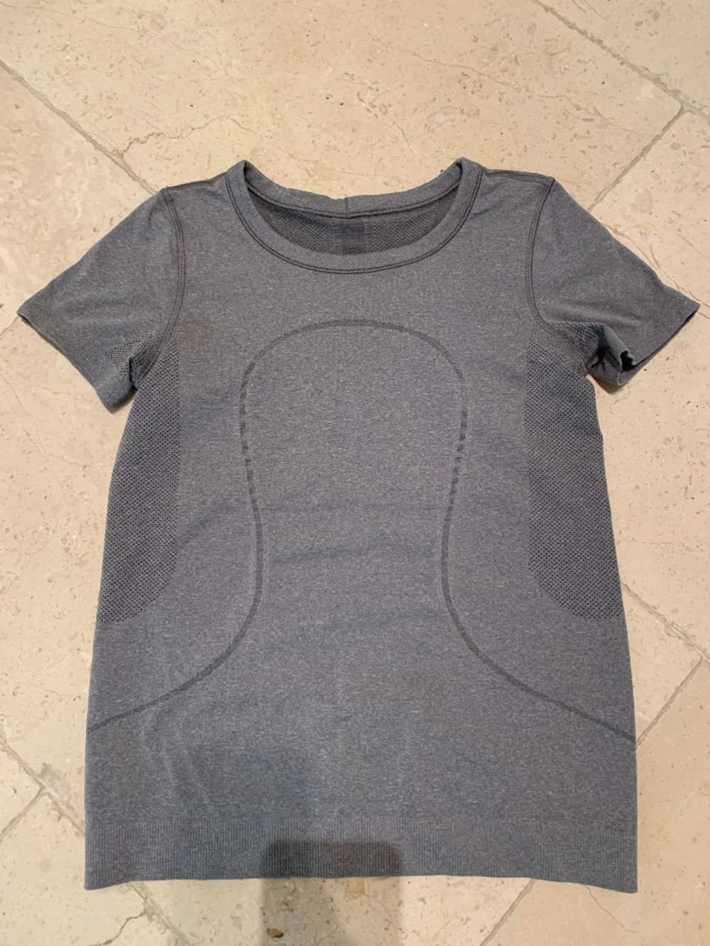 Lululemon- Swiftly Tech Short-Sleeve Shirt 2.0 Hip Length
